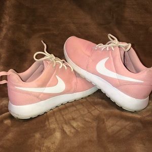 Pink Nike Roshe